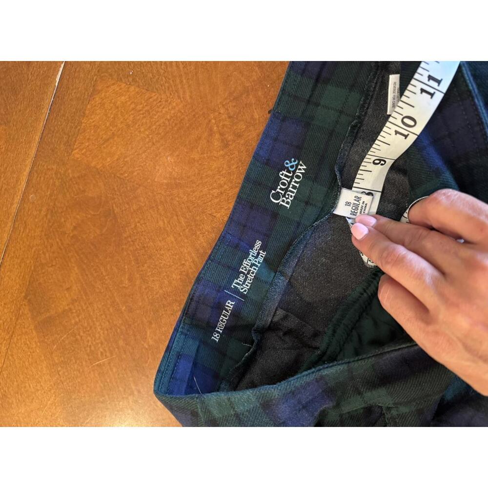 Croft & Barrow Women's Stretch Pants - Size 18 Regular - Plaid Design p-1-121 - Picture 4 of 7